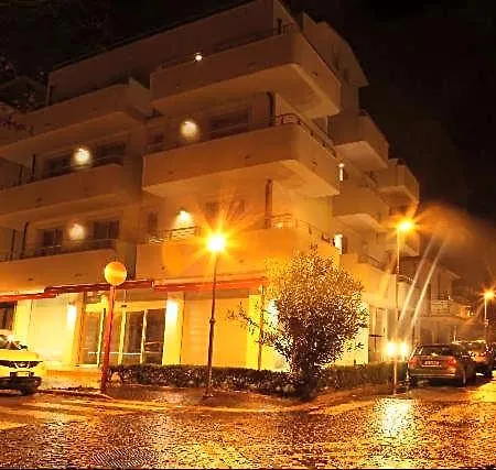 Ilario Aparthotel 4*