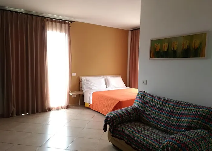 Ilario מלון דירות 4*